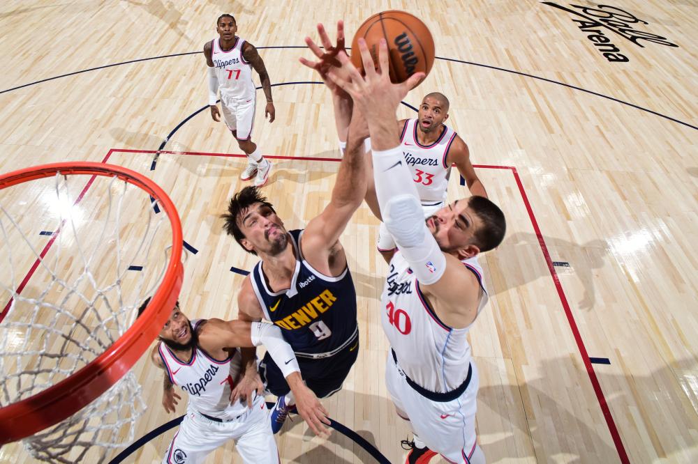 守稳固为前 守稳固为前