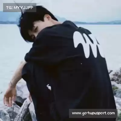 邹朵千